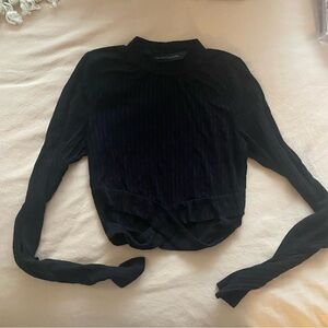 Mendocino Black Long Sleeve Twist-Hem Top